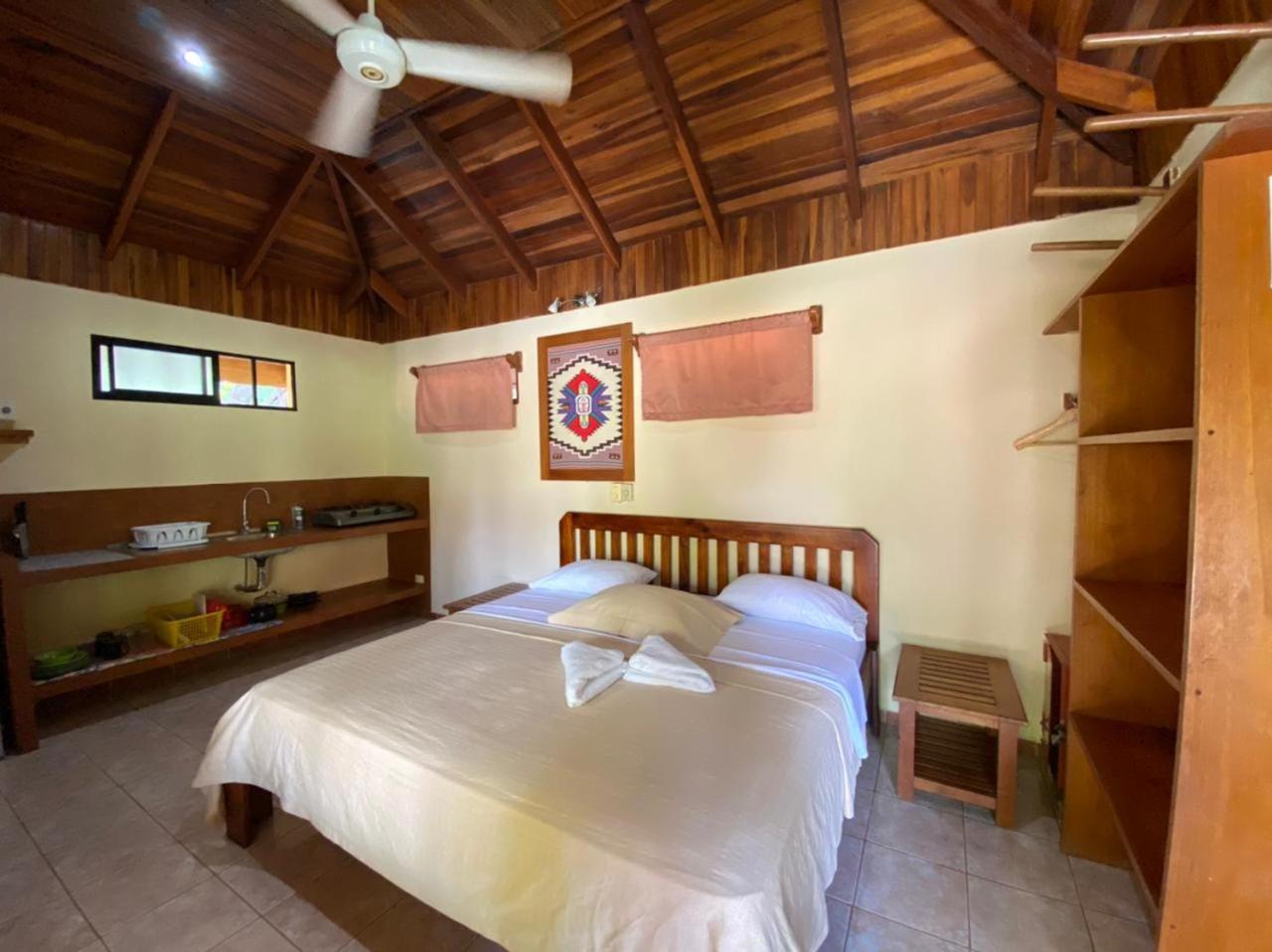 Hotel Ritmo Tropical - Pool And Breakfast Playa Santa Teresa  Room photo